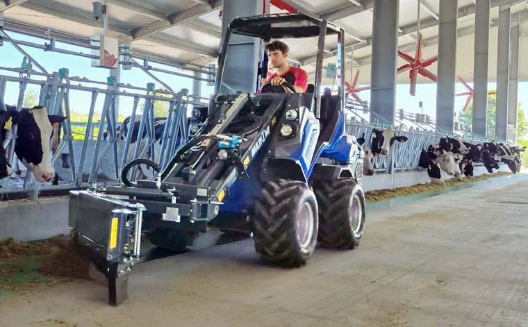 Feed And Manure Scraper