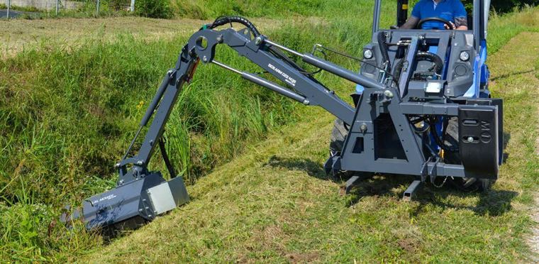 Side Boom With Flail Mower Dz2